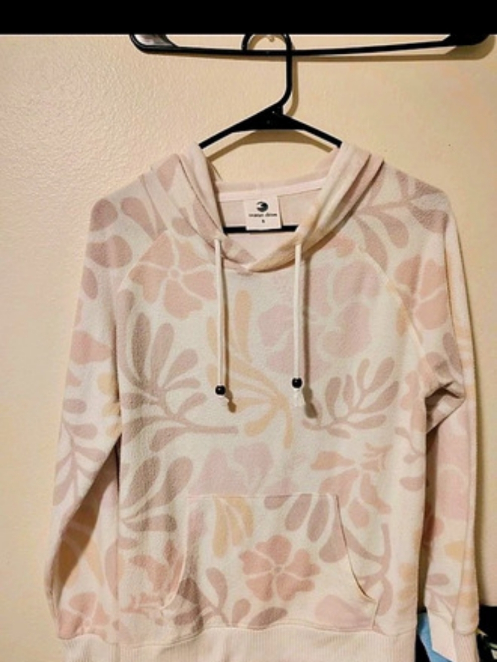 Ocean Drive Abstract Print Hoodie in Pink & White Size Small Like New
